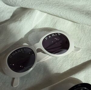 Auth Chanel Vintage White Oval Frame CC Sunglasses *For Small face frames*